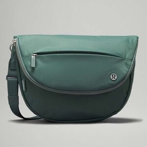 lululemon athletica Medium Forest Festival Bag 5L